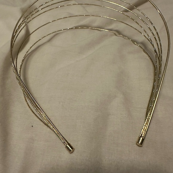 Gold Double Strand Headband - Picture 7 of 8